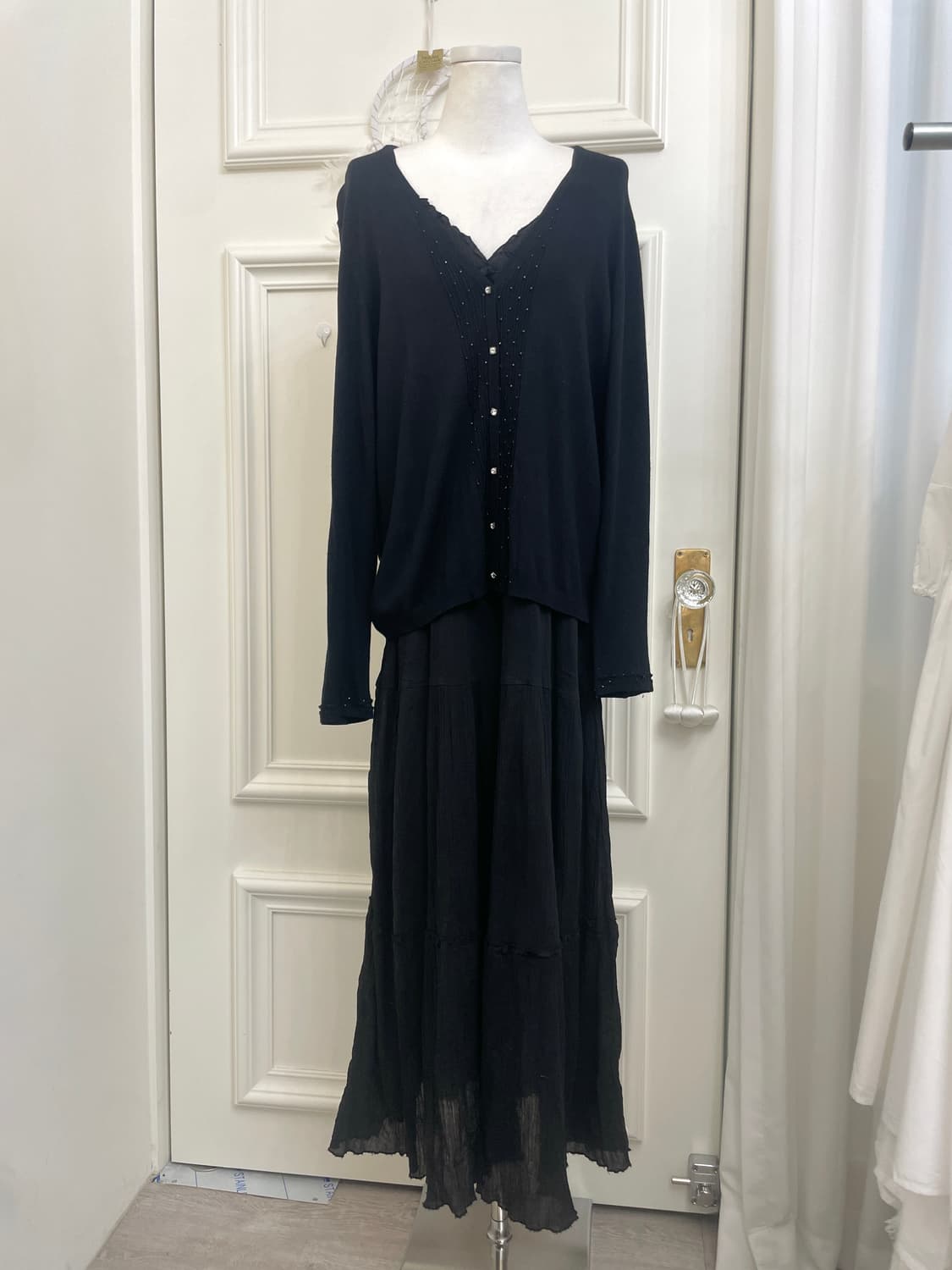 black soft beads point loose cardigan 상품이미지2