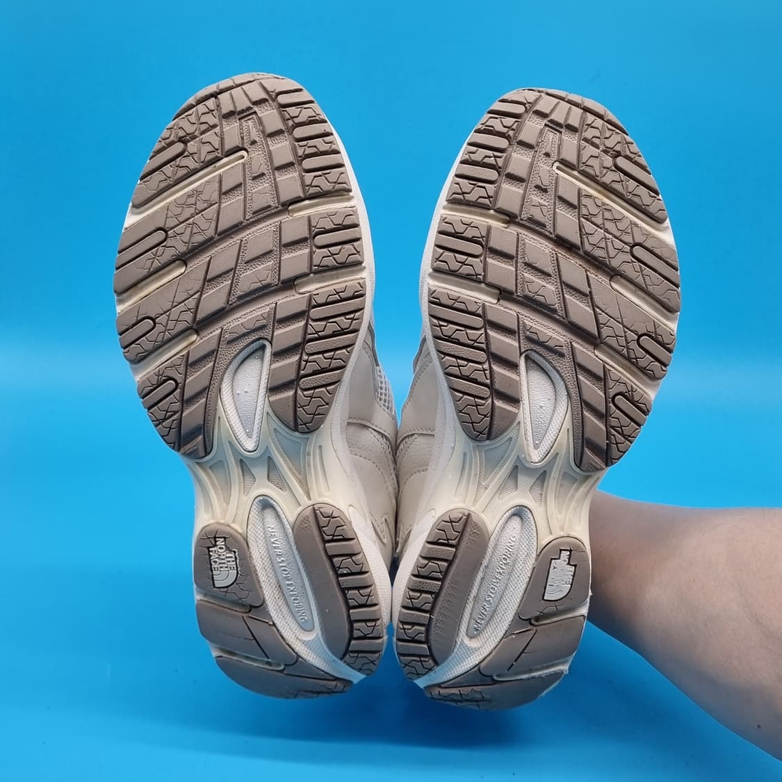 O 노스페이스 화이트라벨 여성운동화240  상품이미지3