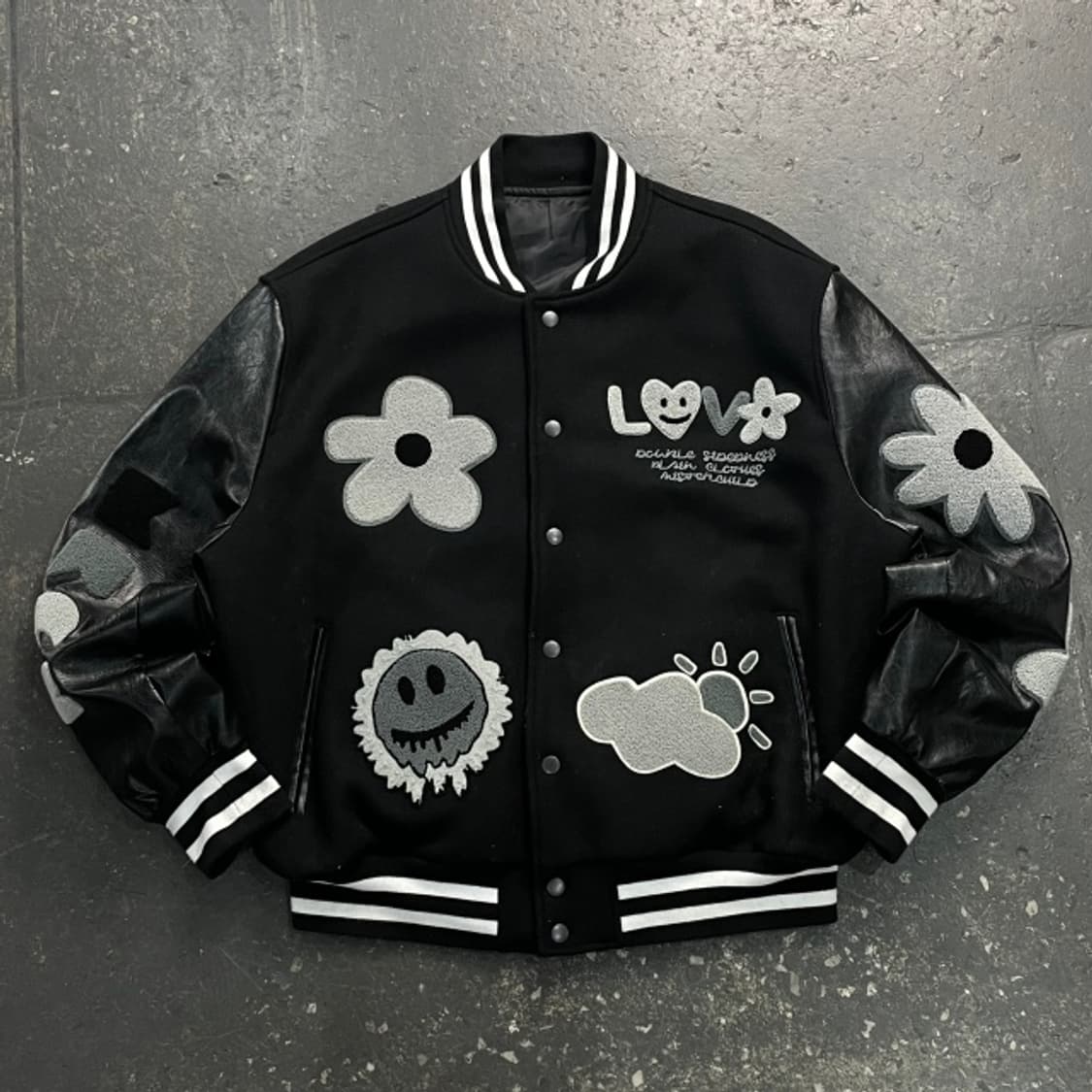 100 미스터차일드 23SS 멀티로고 바시티 자켓 상품이미지1