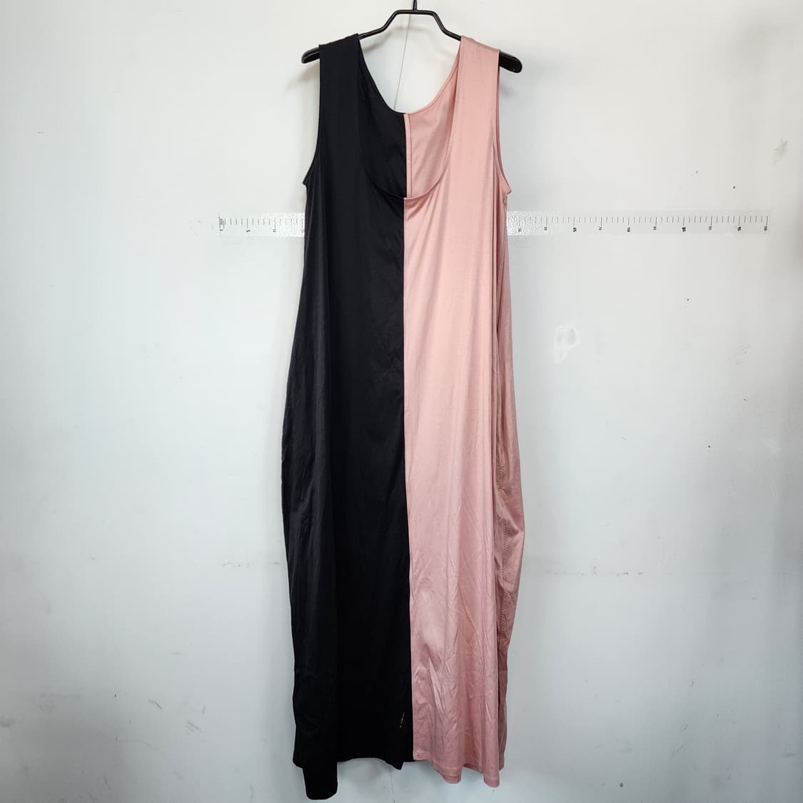 코스 블랙/핑크 배색 롱 원피스 상품이미지1