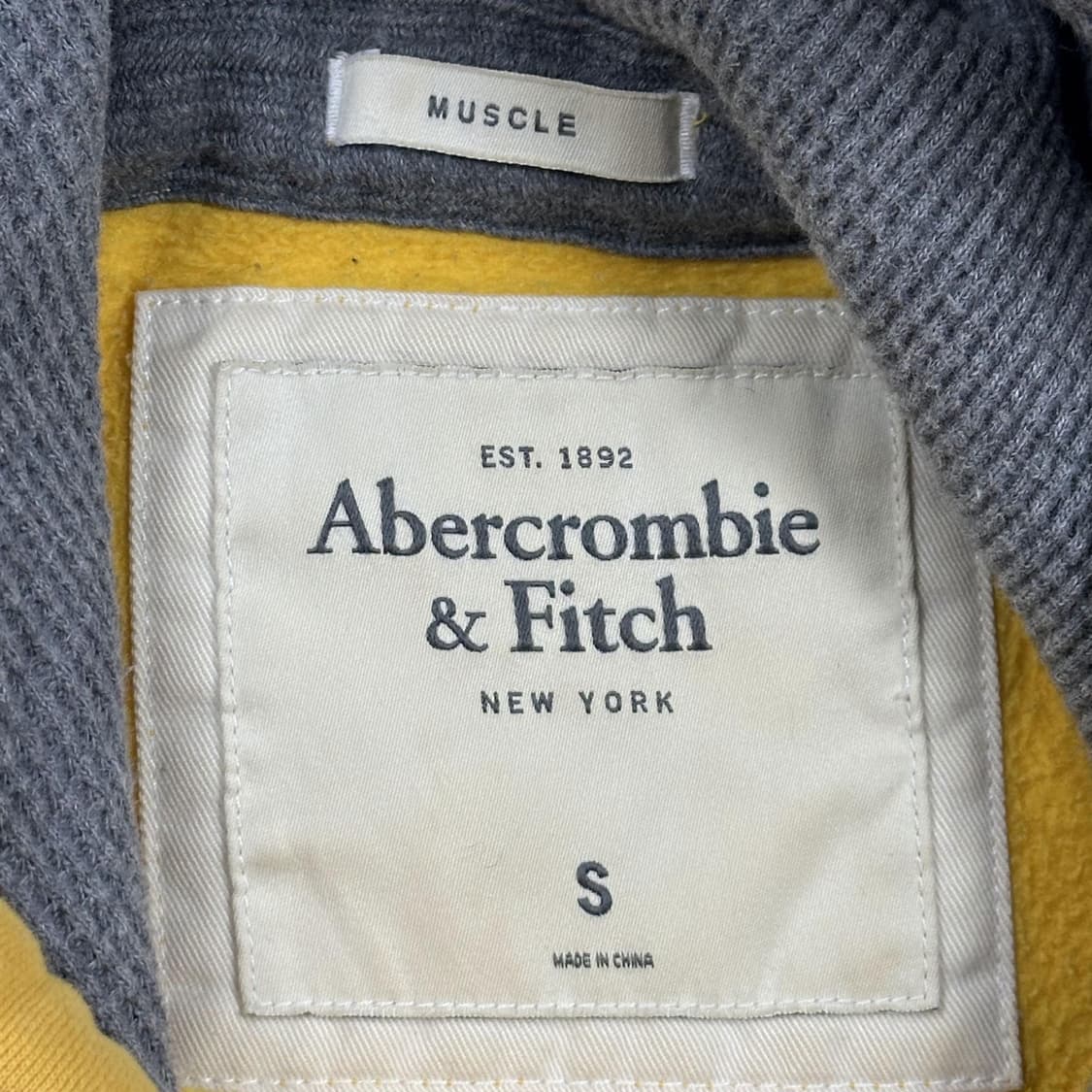 아베크롬비 피치 뉴욕 머스타드 후드티 (S 여성추천) 상품이미지6