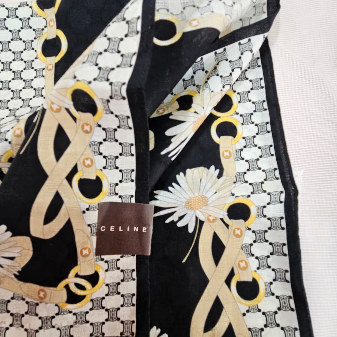 셀린느 블랙 플라워 대판손수건 상품이미지5