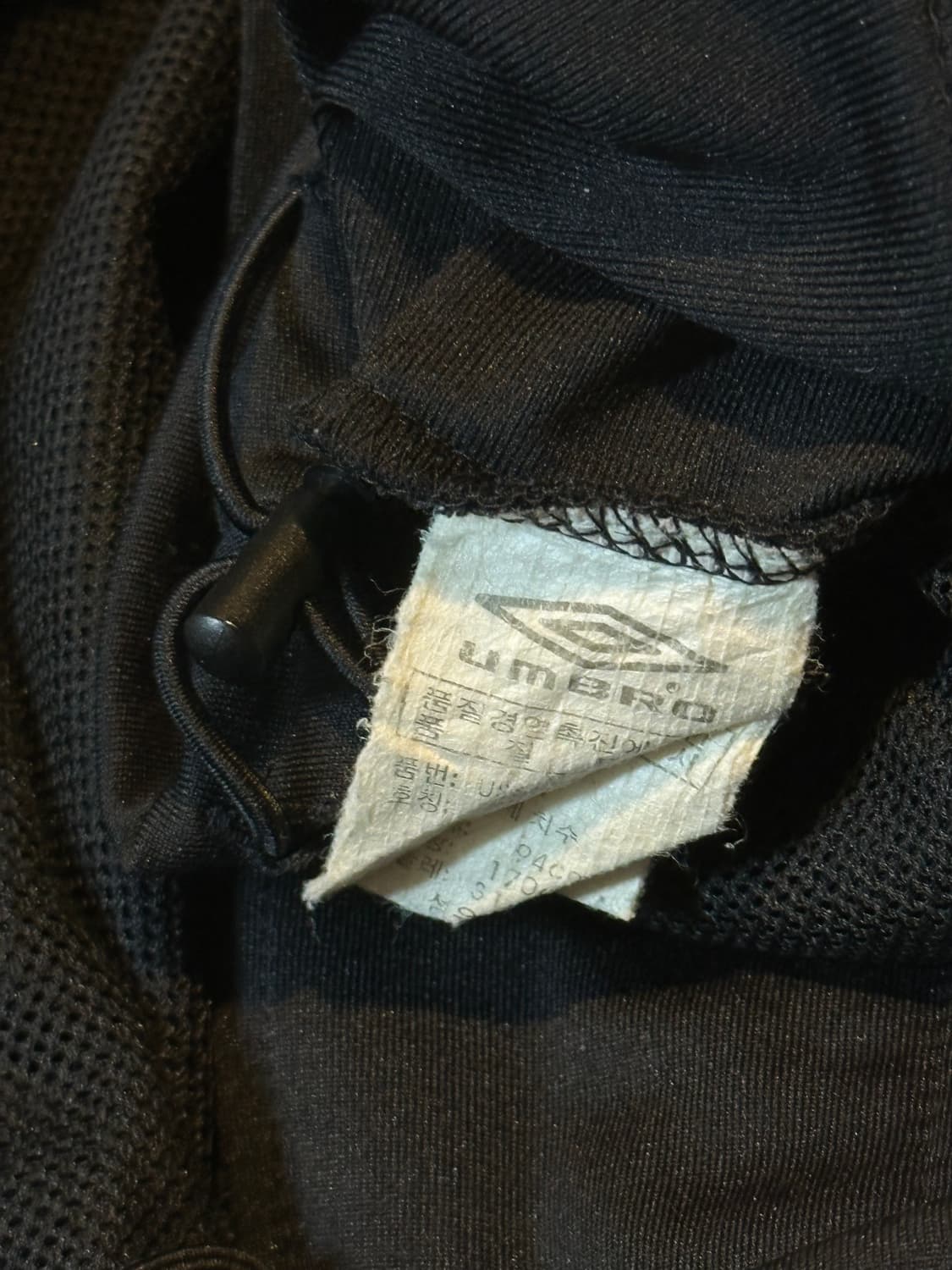 엄브로 잉글랜드 사이드라인 배색 트랙탑 져지 블랙 레드 상품이미지5