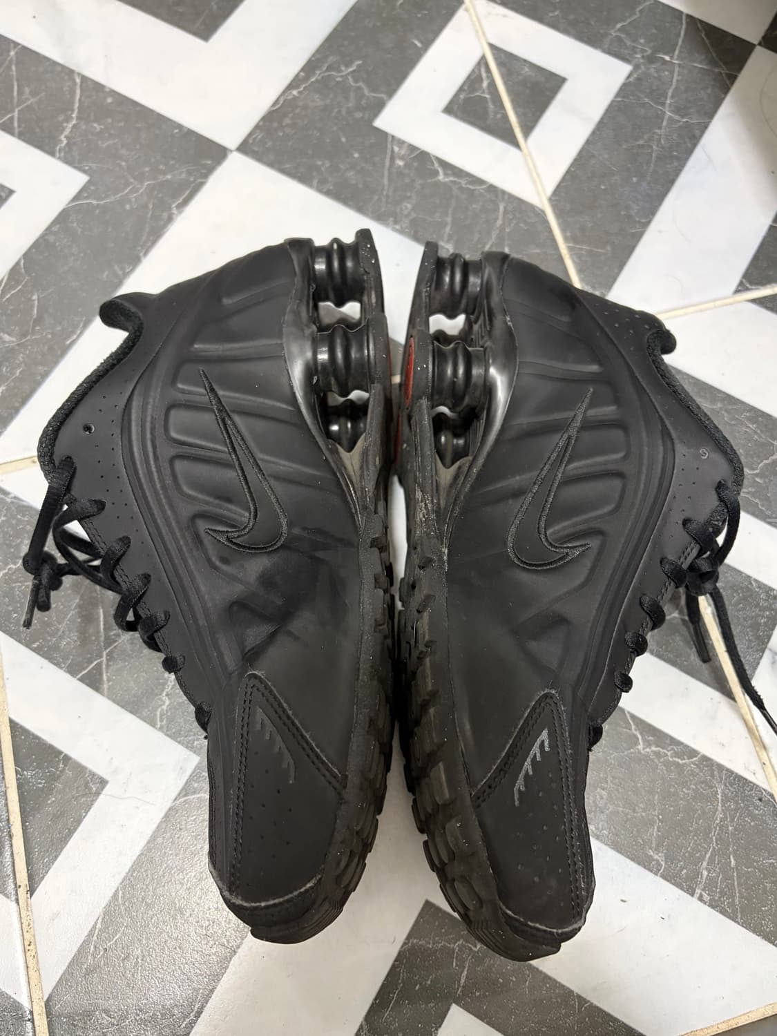 나이키 샥스 R4 블랙 상품이미지6