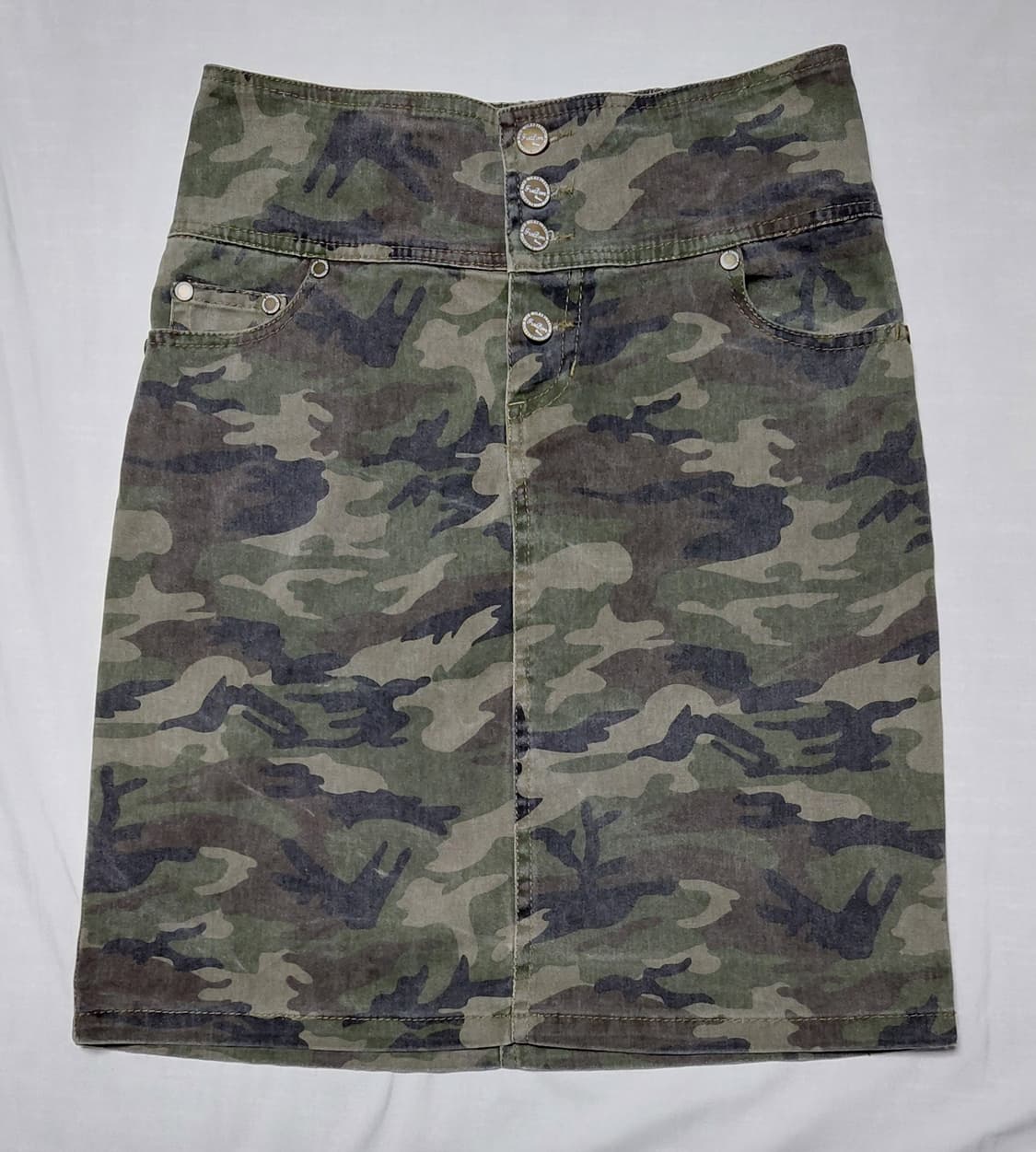 [Sorridere] 뒷밴딩 카모 4버튼 하이웨이스트 스커트 (M) 상품이미지1