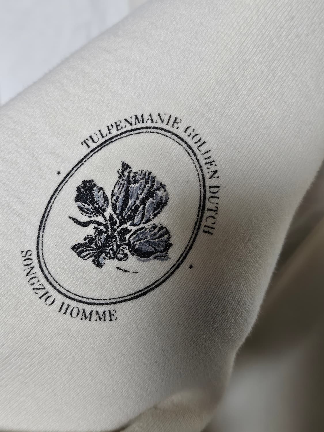 송지오 옴므 캣 자수 후드티 베이지 100 상품이미지4