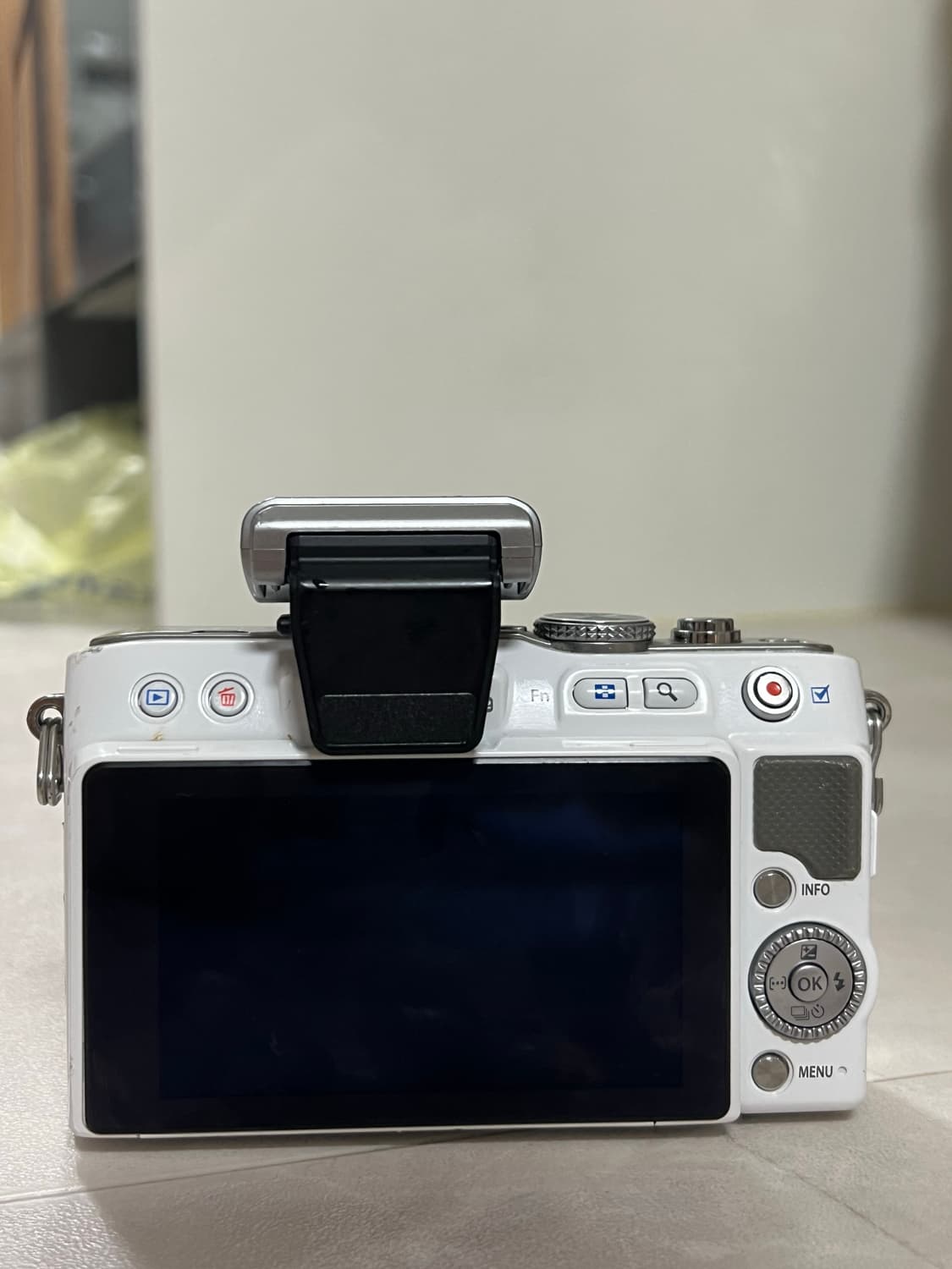 희귀 화이트] Olympus PEN Lite E-PL3 미러리스 카메라 상품이미지3