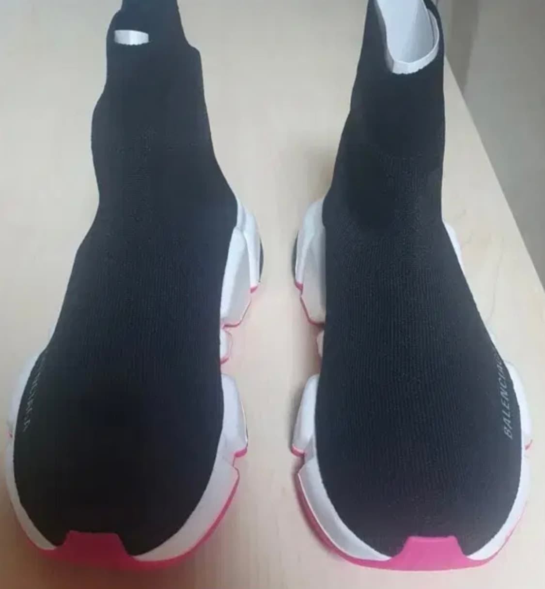 발렌시아가 스피드러너 35  상품이미지2