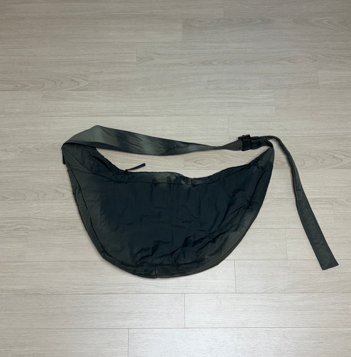 지용킴 선블리치 숄더백 상품이미지2