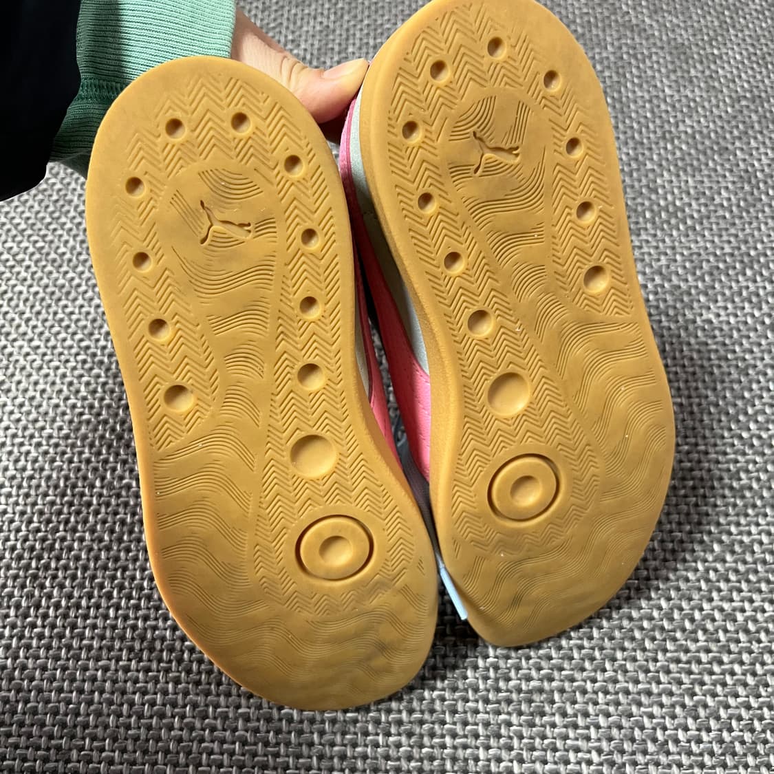 푸마 스웨이드 운동화 스니커즈 230 상품이미지4