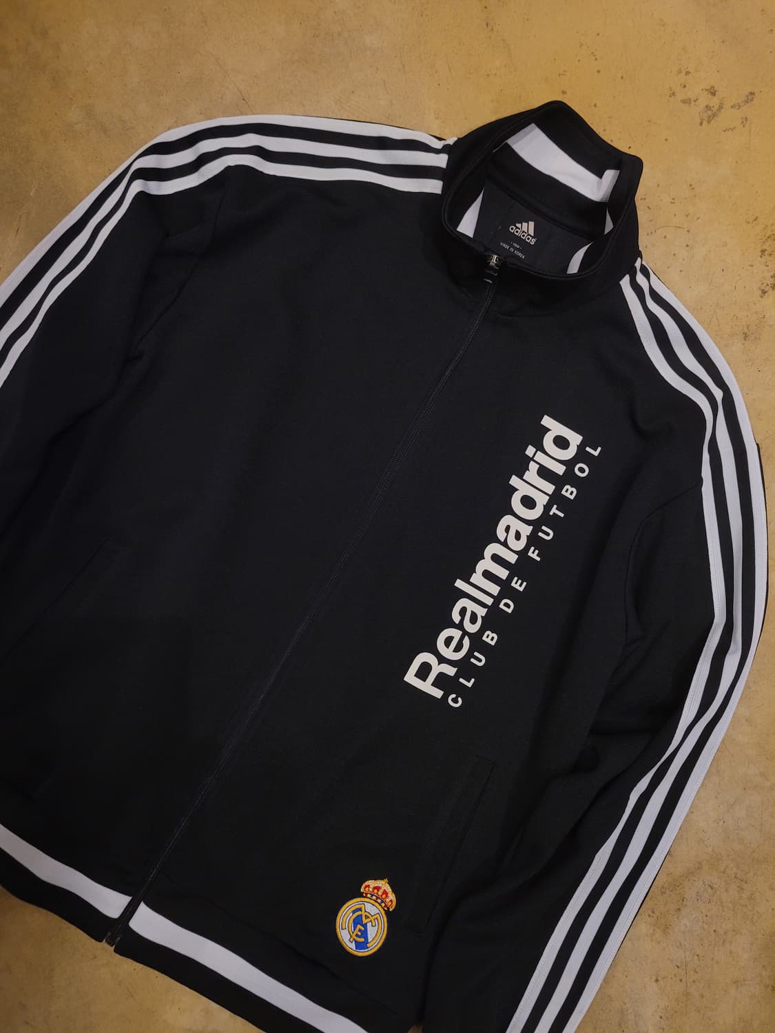 아디다스 레알마드리드 트랙탑 져지 유니폼 자켓 검흰 떠그클럽 오아시스 상품이미지1