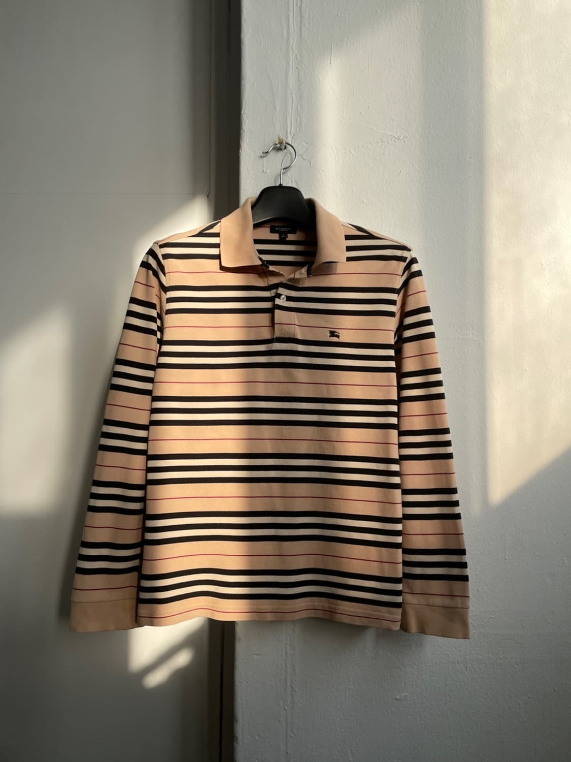 버버리 크레스트 로고 카라 티셔츠 상품이미지2