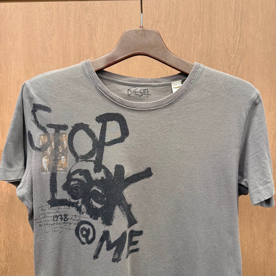 디젤 워싱 그래픽 반팔 티셔츠 레터링 프린팅 디테일 그레이 상품이미지4