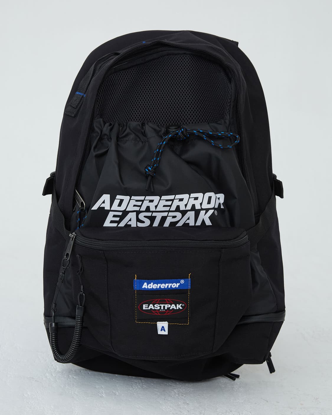 아더에러 이스트팩 슬링 백 새상품 백팩 크로스백 상품이미지1