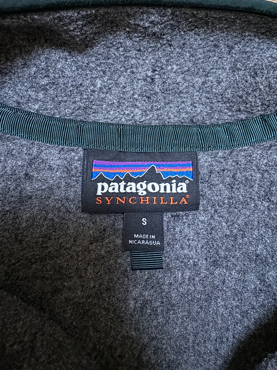 파타고니아 신칠라 차콜 상품이미지4