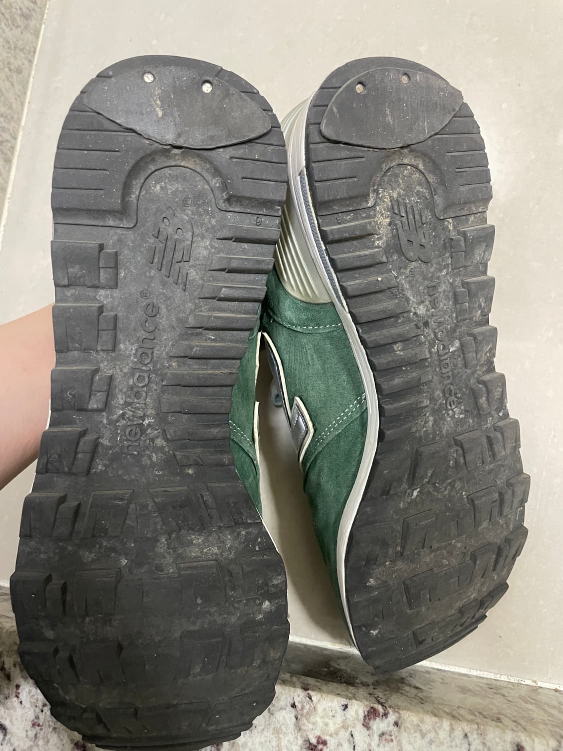 뉴발란스 1400 모스그린 235 상품이미지2