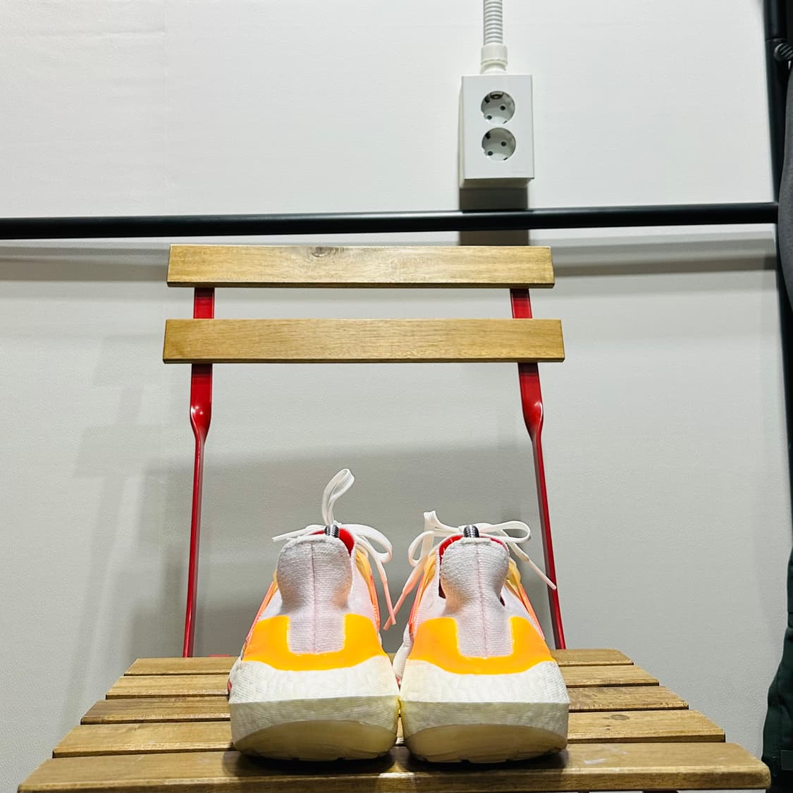 240) 아디다스 운동화 여성 여자 런닝화 울트라부스트 22 클라우드 상품이미지4