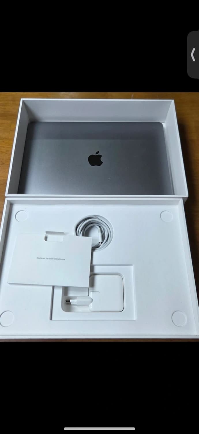 맥북 에어 13 M1 칩 256GB 상품이미지1