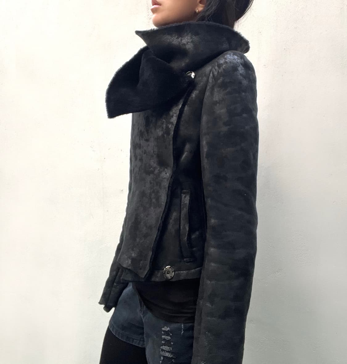 Asymmetric 하이넥 드레이핑 무스탕 상품이미지7