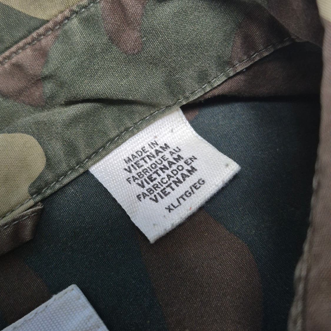 [우주매물🔥] 리바이스 오리지날 원포켓 카모 셔츠 상품이미지4