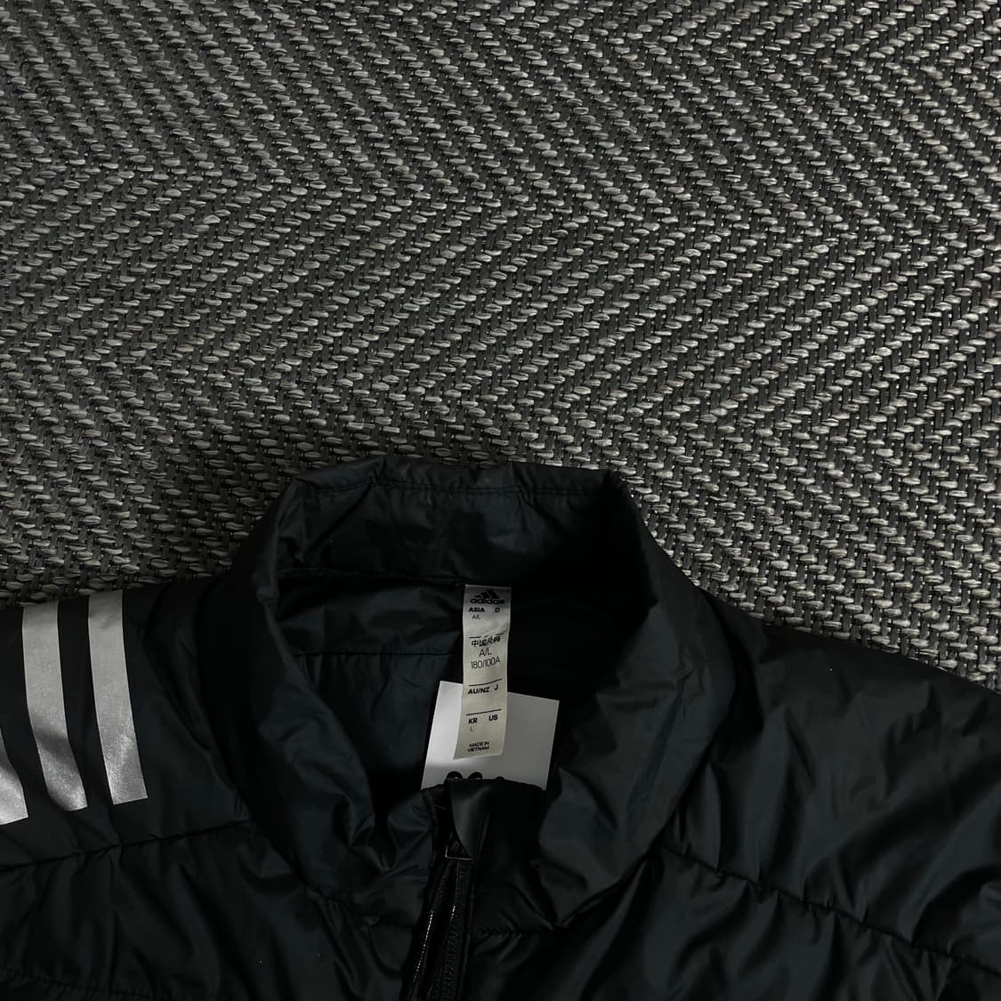 아디다스 경량 러닝 다운 베스트 블랙o 3695 상품이미지4