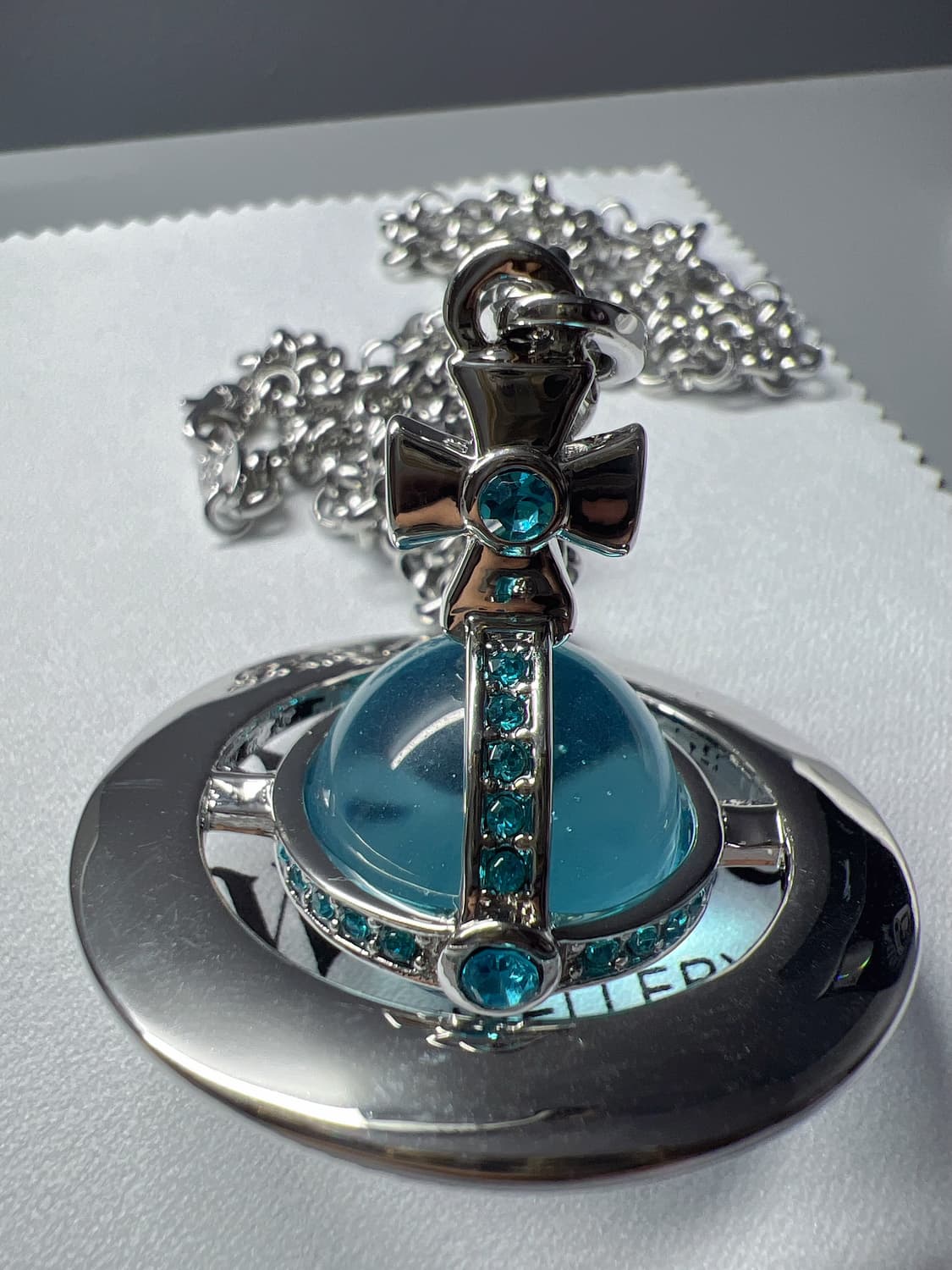 비비안웨스트우드 블루 빅오알비 목걸이 상품이미지4