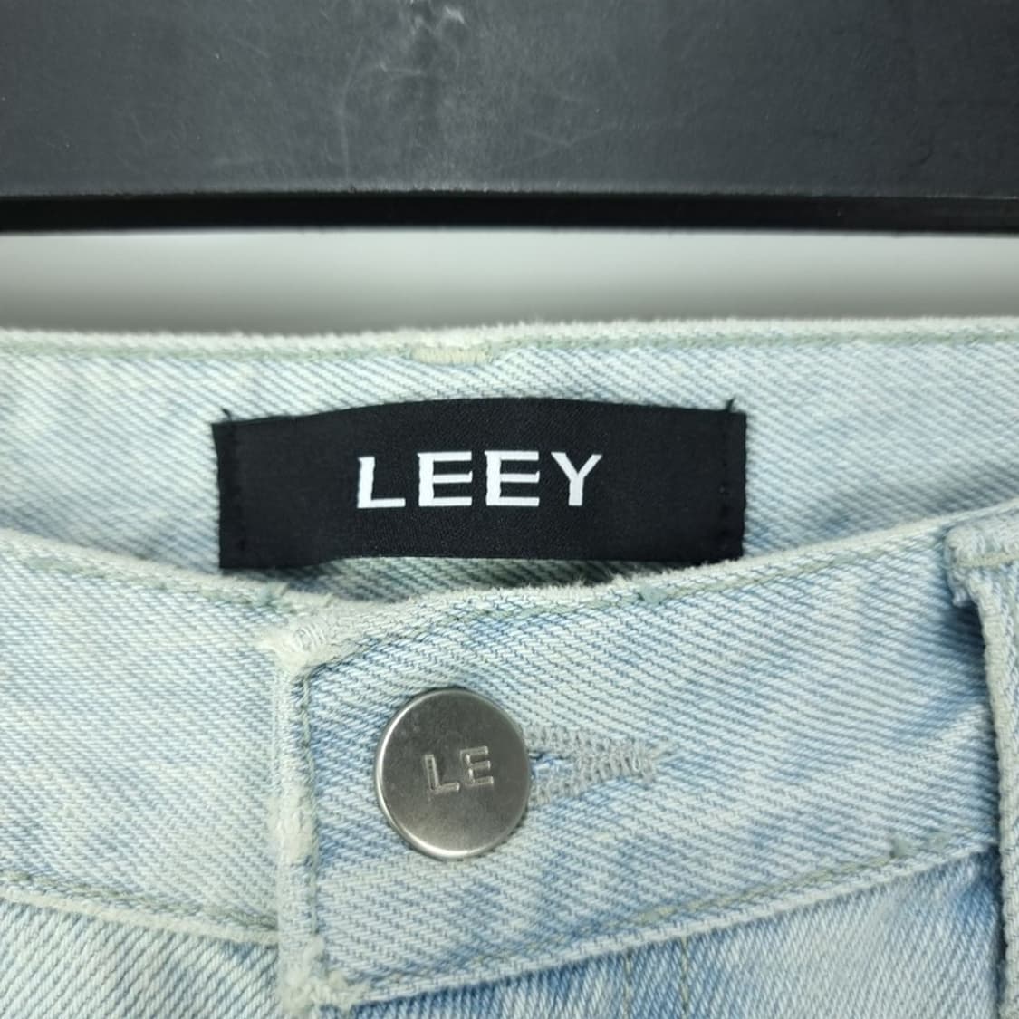 [LEEY YEEL] 아이스워싱 스터드 리벳 와이드 데님팬츠 M19814 상품이미지8
