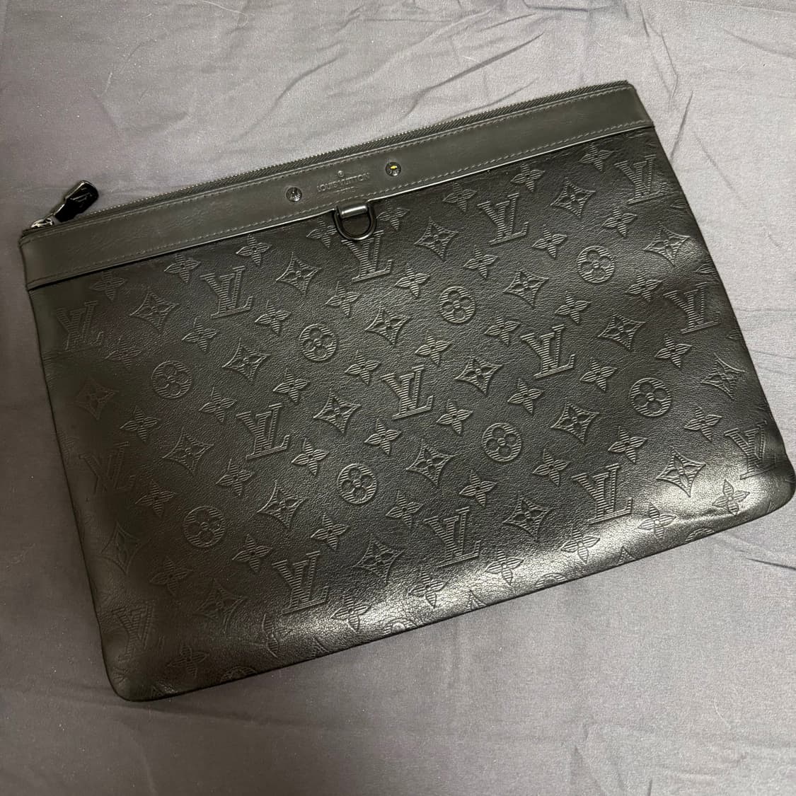 [정품] 루이비통 이클립스 쉐도우 포쉐트 아폴로 클러치 상품이미지1