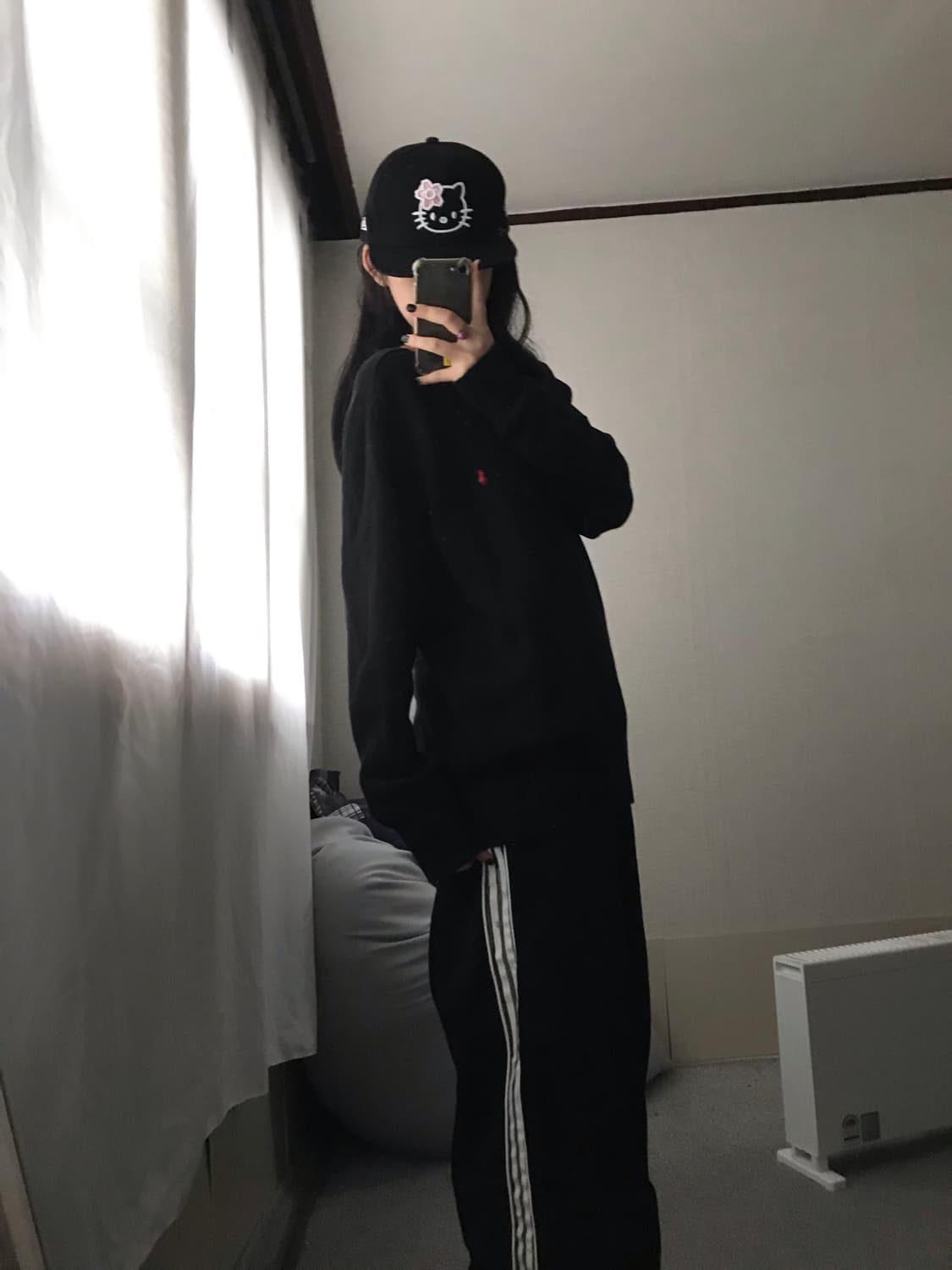 폴로 블랙 오버핏 브이넥 니트 상품이미지2