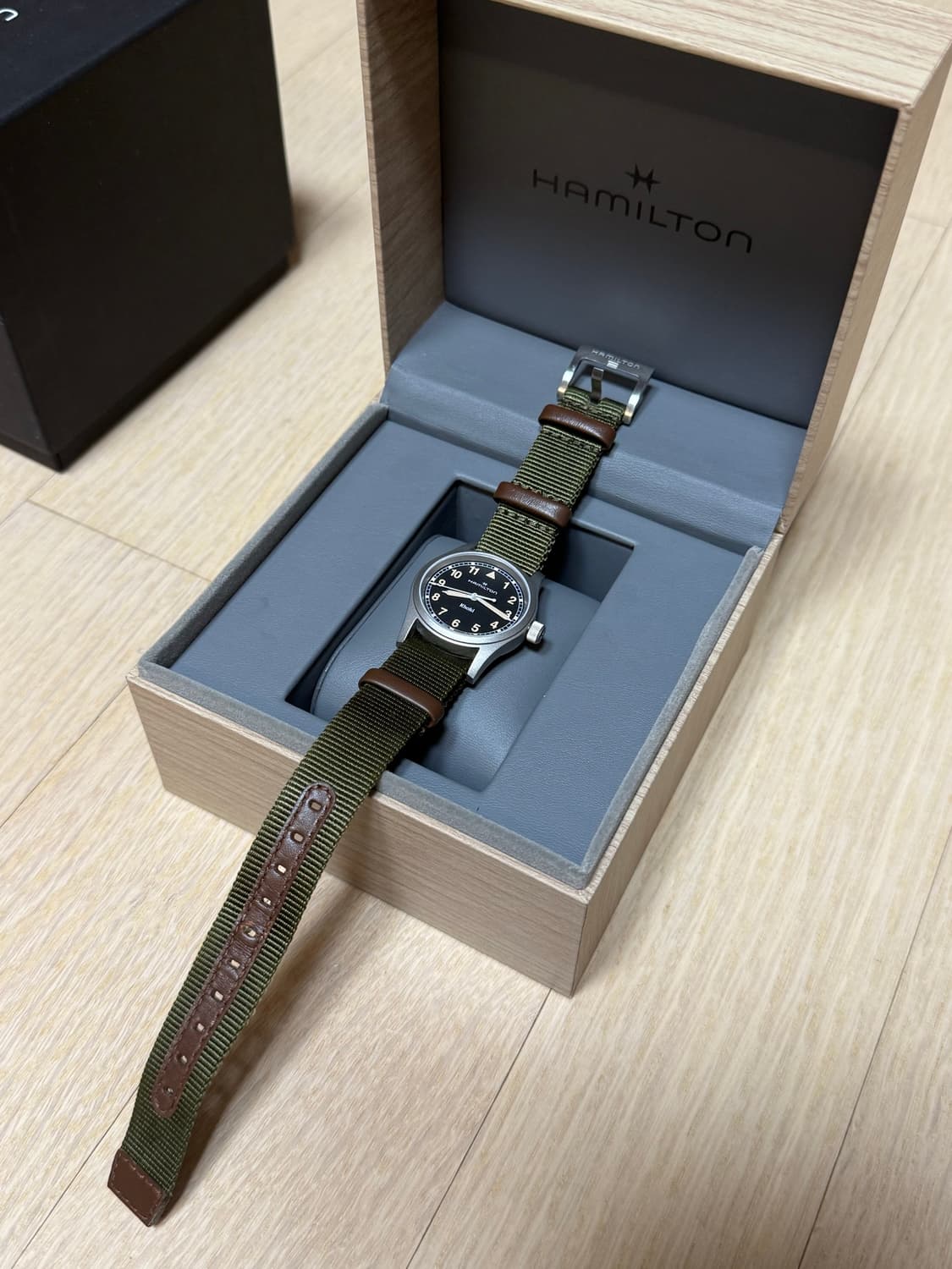 해밀턴 카키필드 쿼츠 33mm 상품이미지3