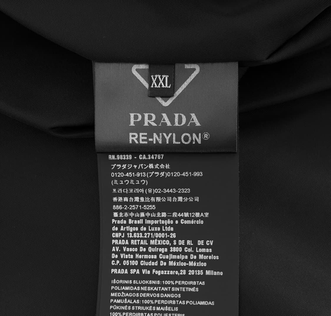 [XXL] 프라다 남성 삼각로고 리나일론 다운 코트 롱 패딩 자켓 블랙 상품이미지8