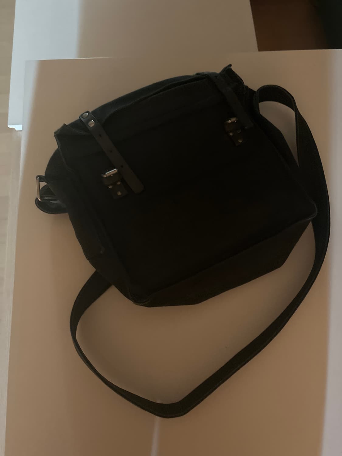 디리스반노튼 가방 상품이미지1