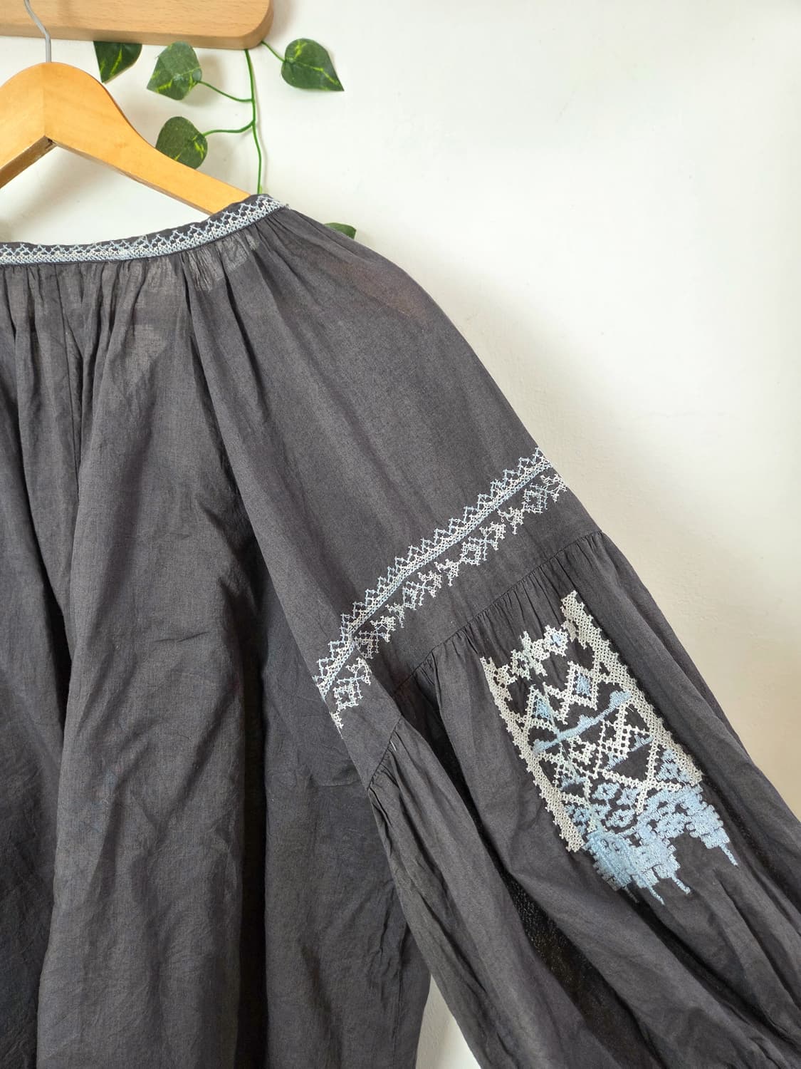 sm2 자수 블라우스 상품이미지6