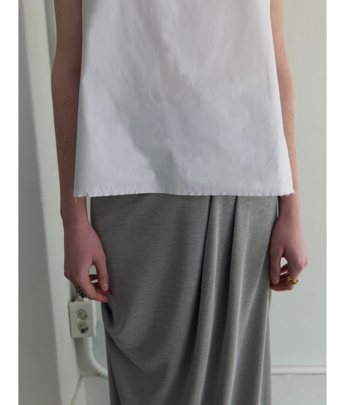 파이카 DRAPED MAXI SKIRT (grey) 상품이미지6