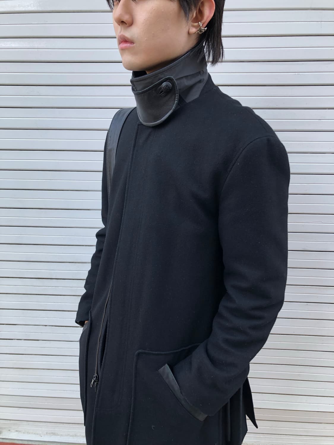 아르마니 익스체인지 하이넥 레더 카라 맥코트 상품이미지2