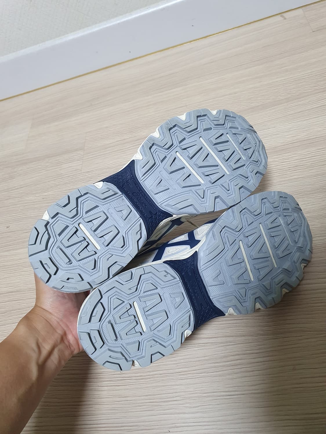 아식스 젤 벤쳐 6 운동화 245 상품이미지8