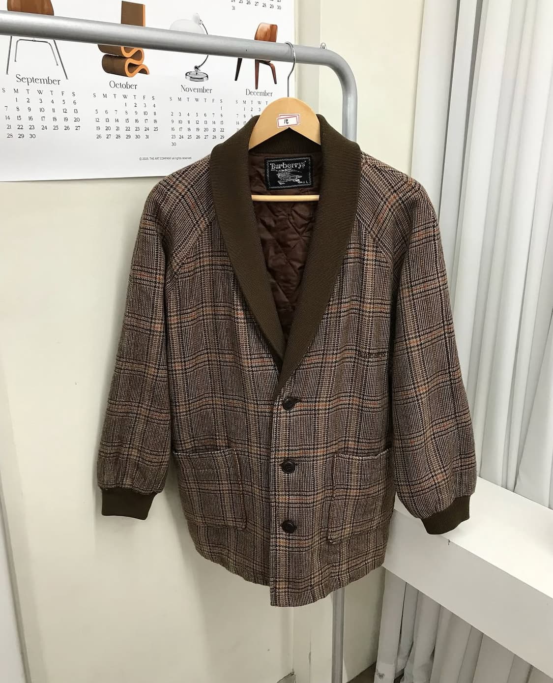 버버리 로고 체크 누빔 코트 상품이미지1