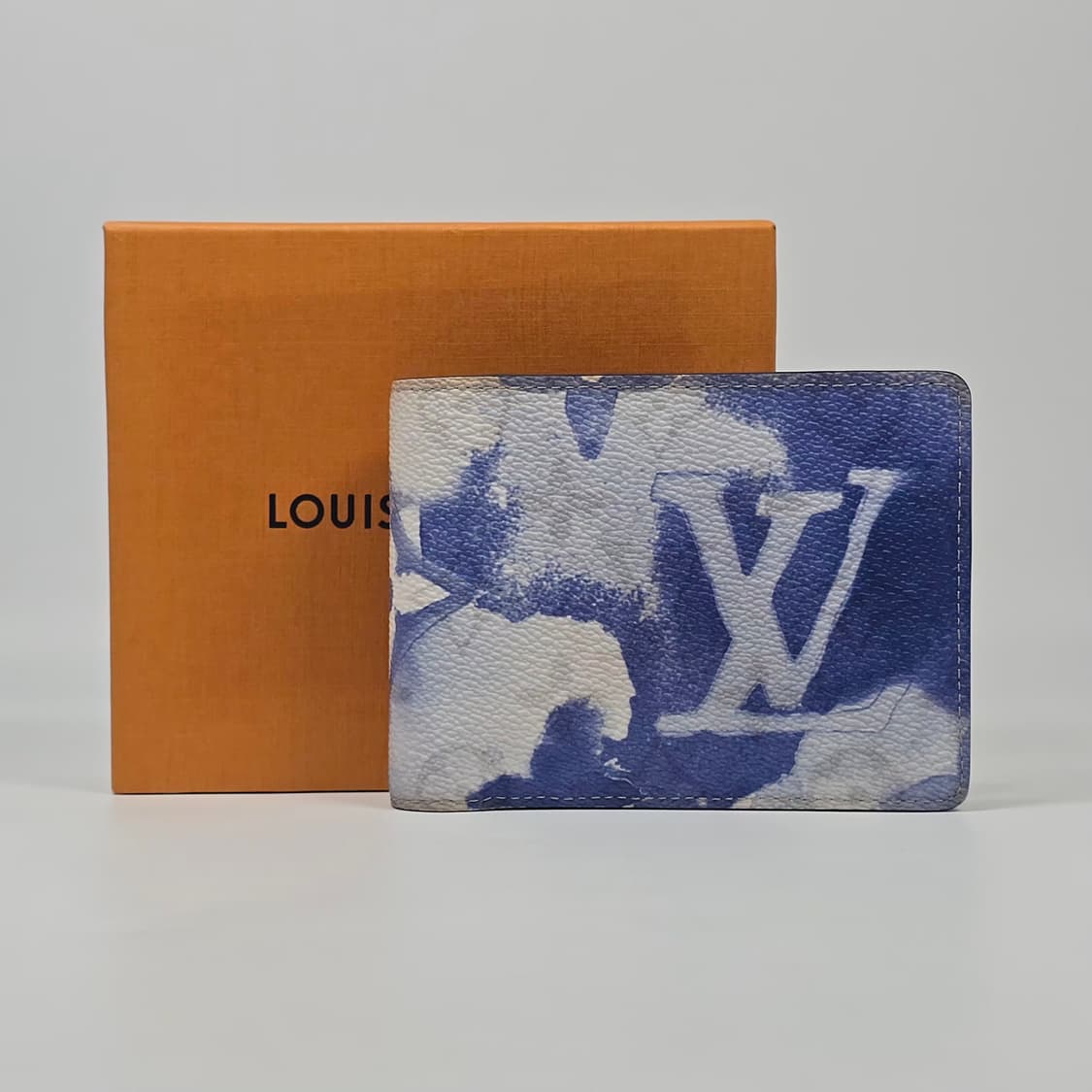 루이비통 워터컬러 블루 모노그램 멀티플 월릿 반지갑 상품이미지1