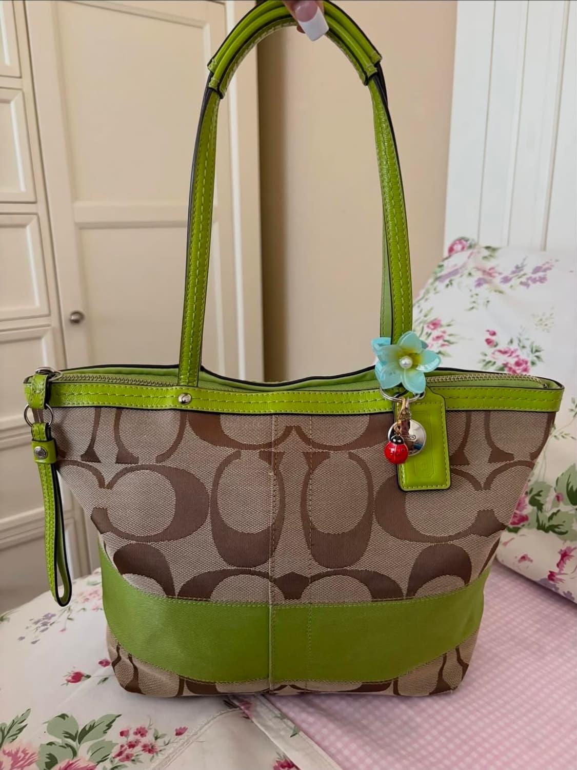 코치 시그니처그린숄더백 상품이미지3