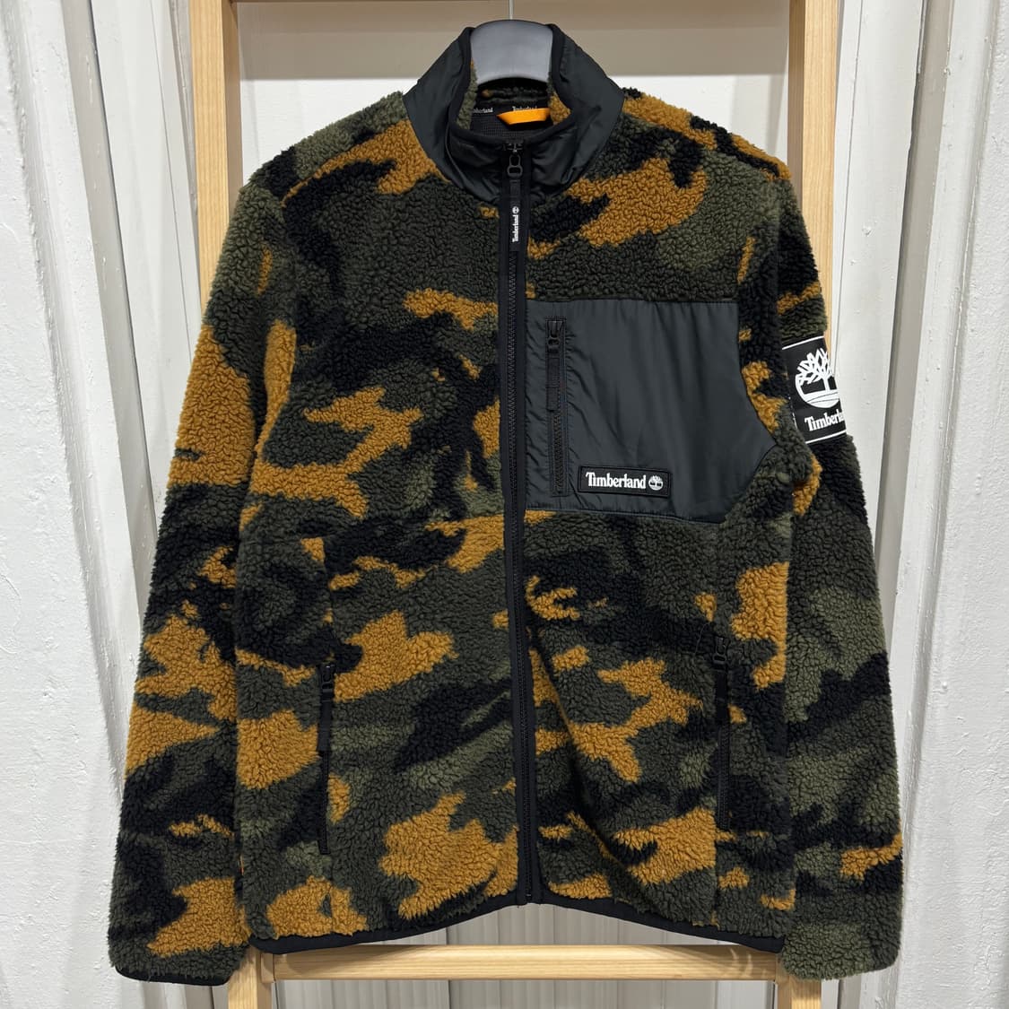 팀버랜드 카모플라쥬 후리스집업 상품이미지1