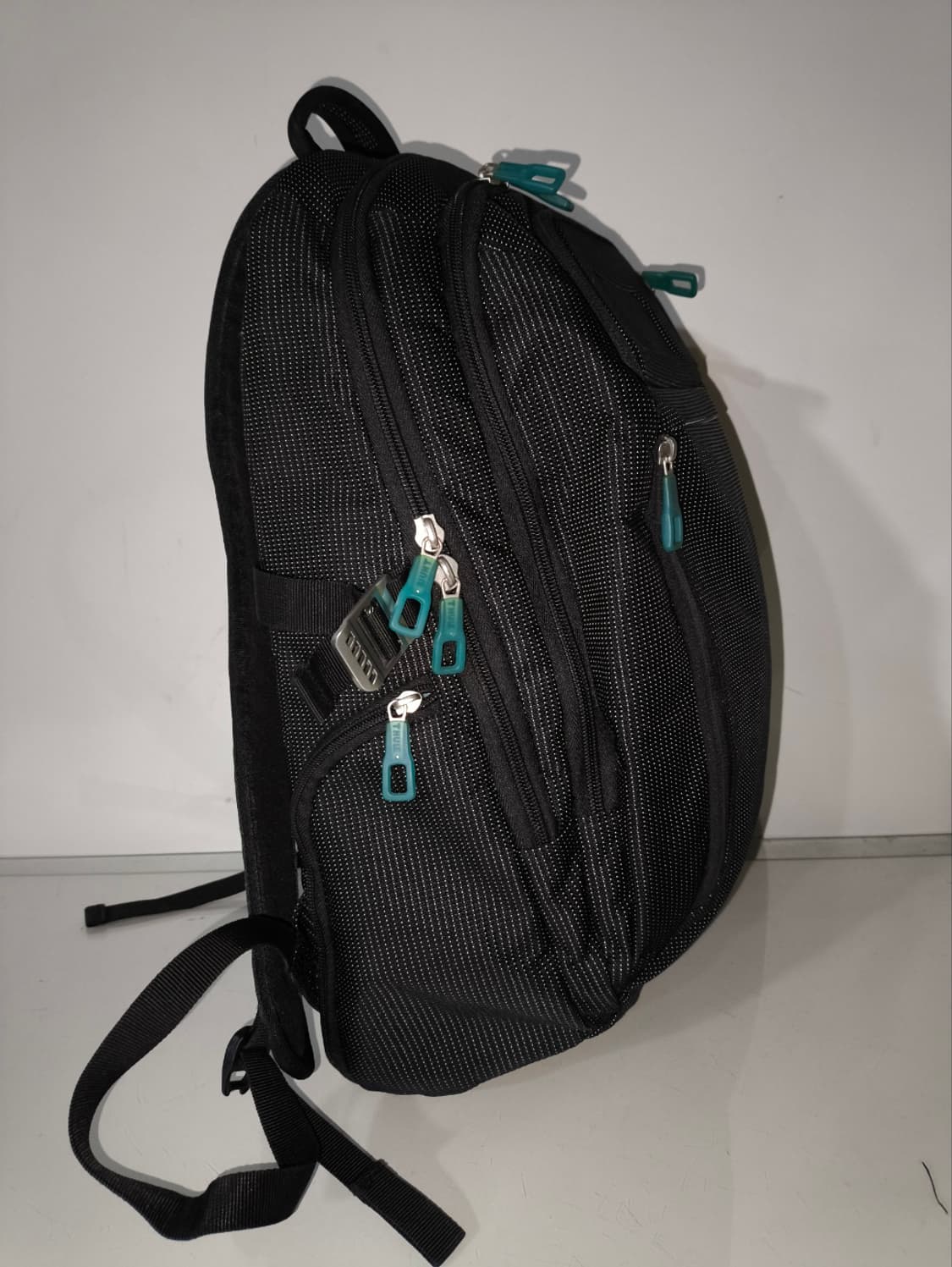 툴레 노트북 백팩 상품이미지2