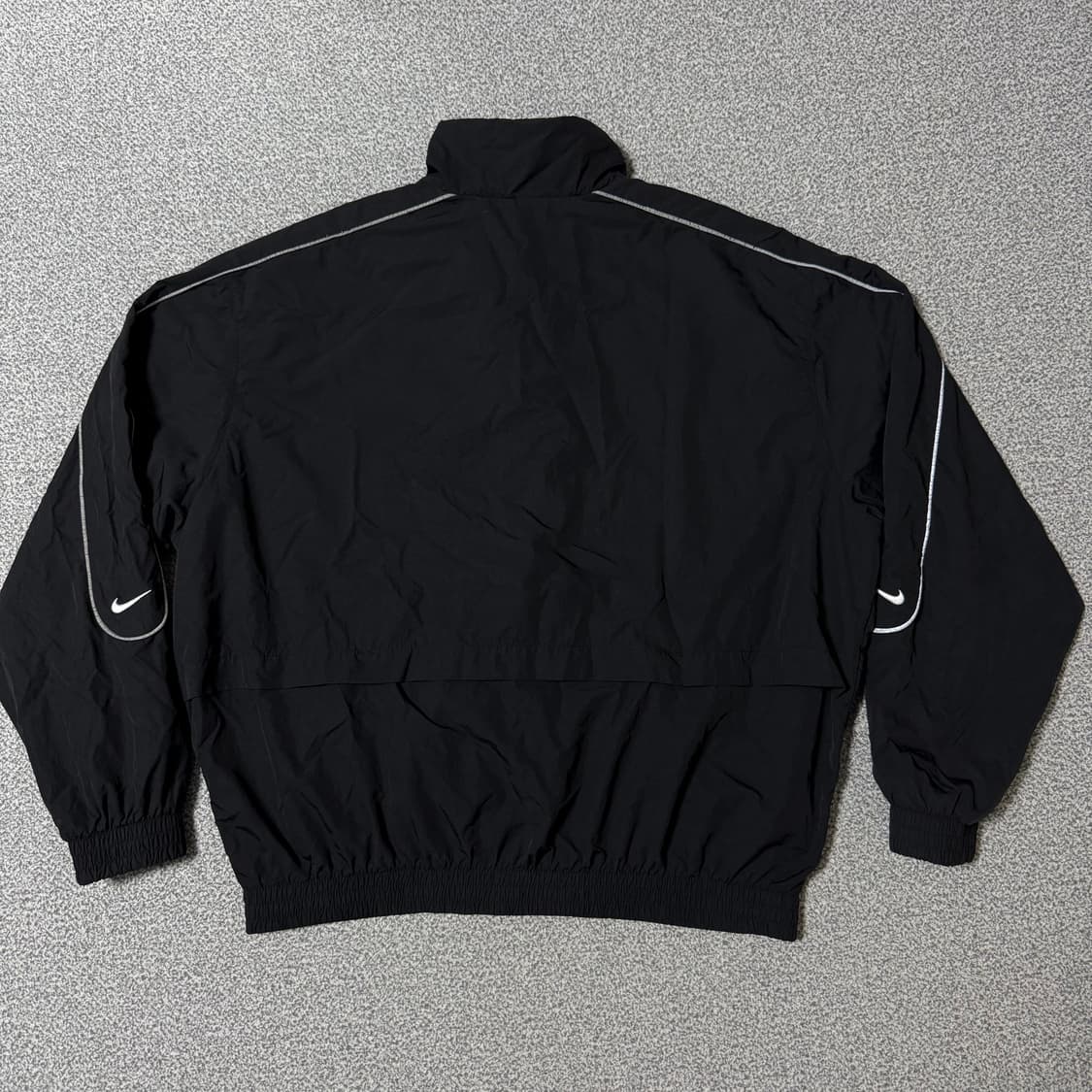 [정가 35만원] 나이키 NSW 스우시 바람막이 L 상품이미지2