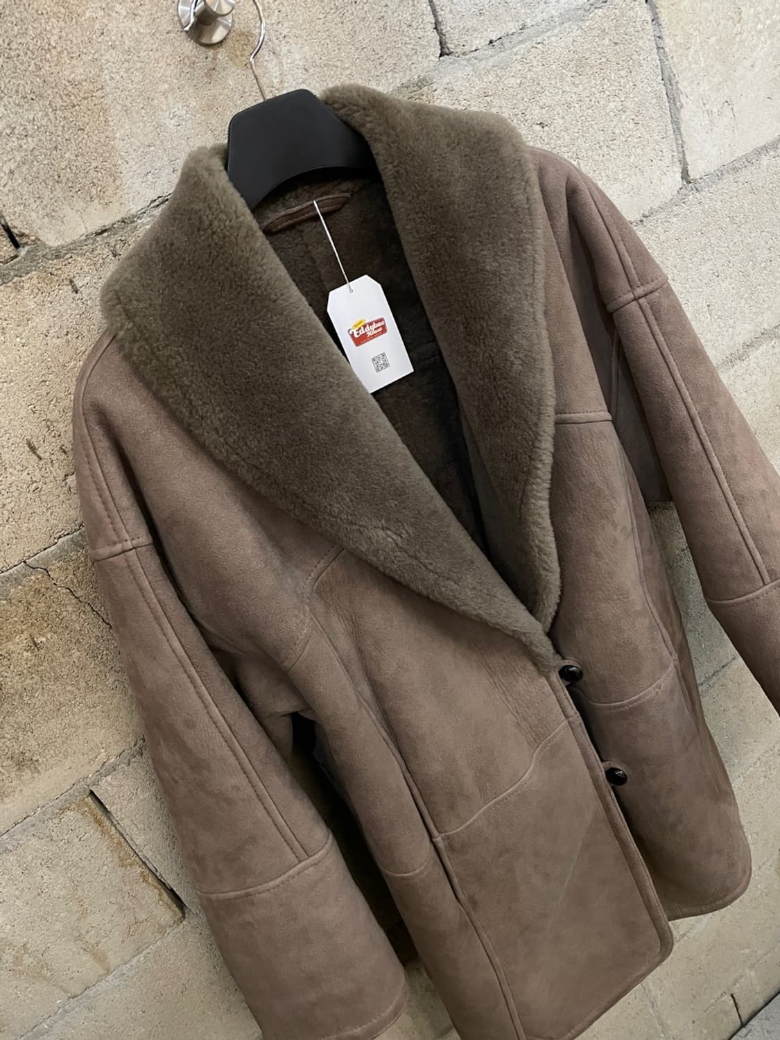 버버리 양가죽 무톤 코트 상품이미지4