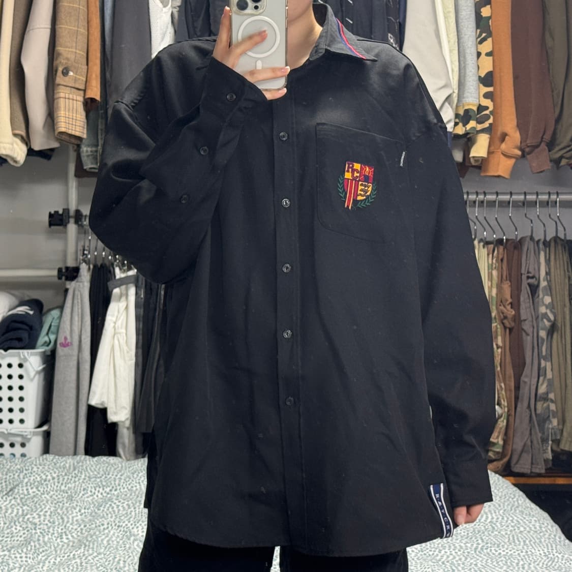 로맨틱크라운 블랙 셔츠 상품이미지1