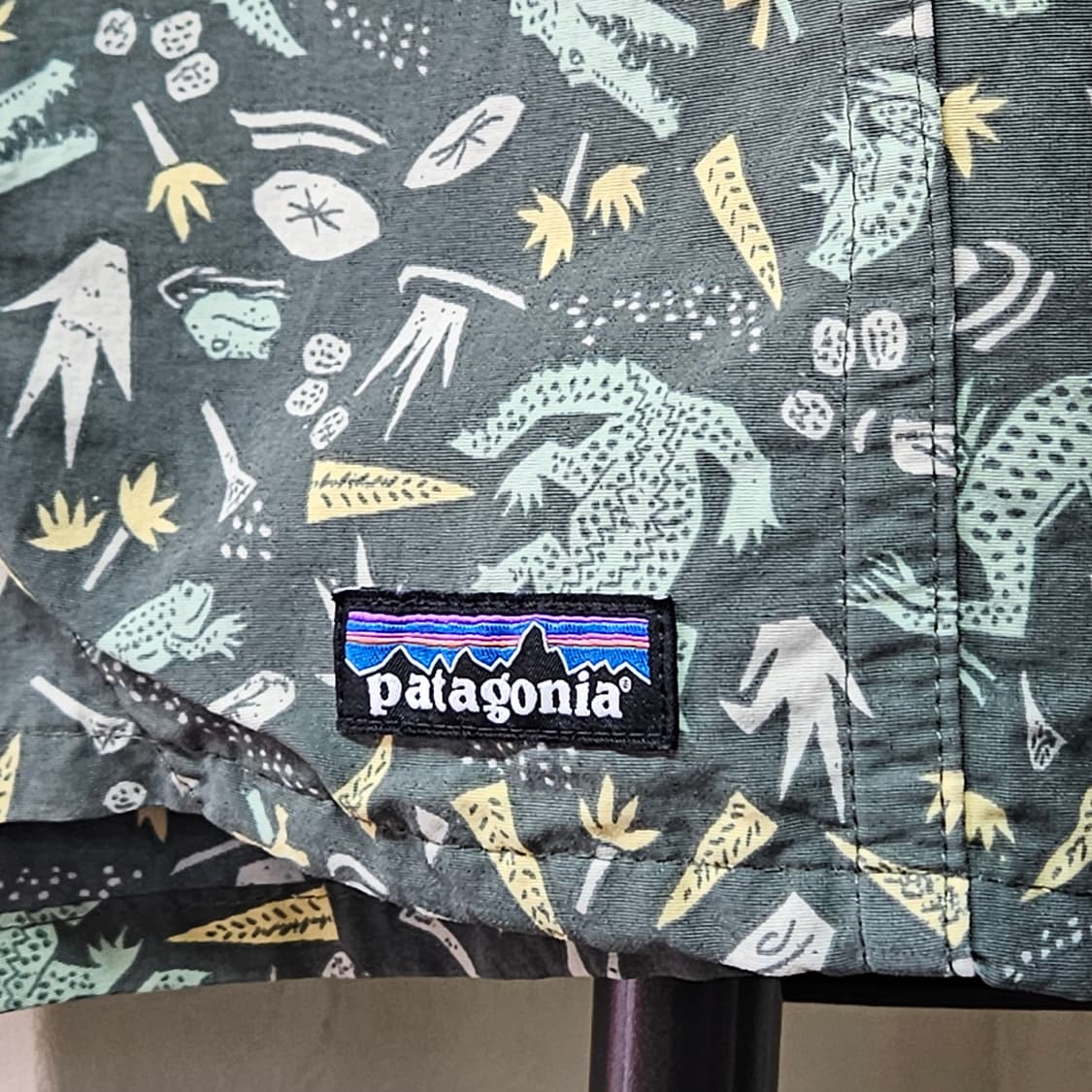 파타고니아 배기스 쇼츠 악어 프린트 5인치 상품이미지2