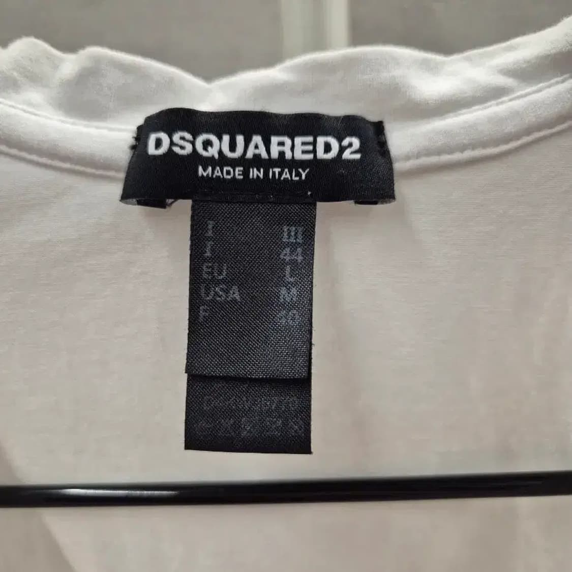 DSQUARED2 화이트 브이넥 티셔츠 L 상품이미지7