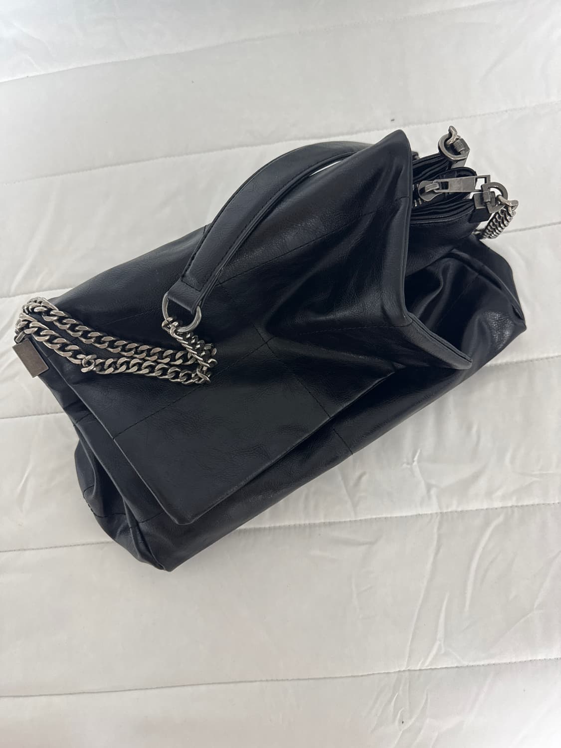 자라 락 플랩 숄더백 블랙 상품이미지1