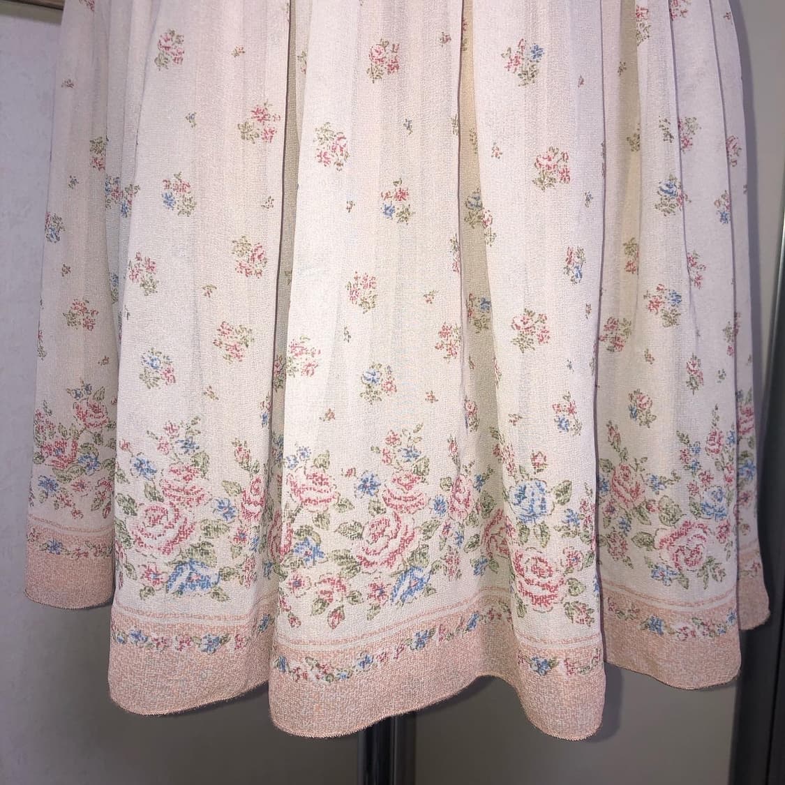 빈티지 구제 y2k 쉬폰 플라워 플레어 미디 스커트 상품이미지7