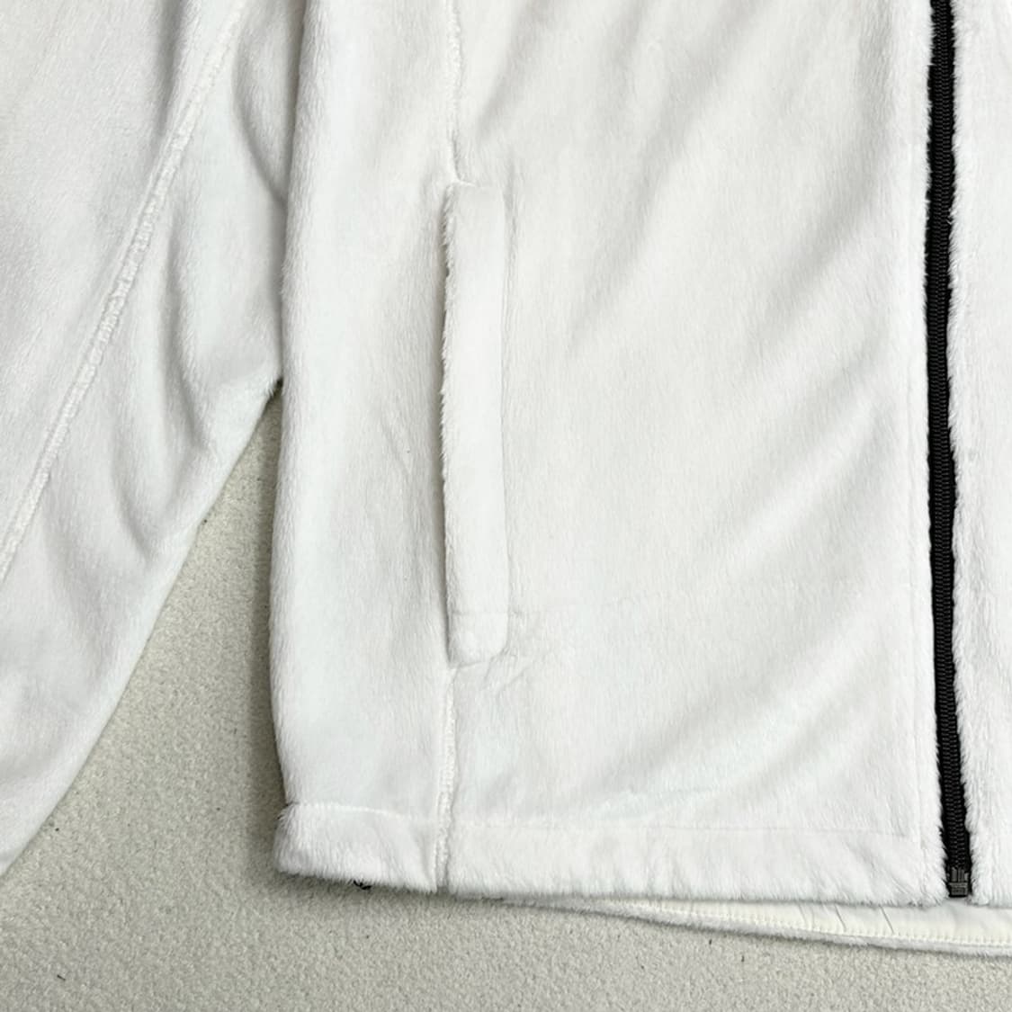 THE NORTH FACE 화이트 스노우데이 플리스 자켓 L 상품이미지2