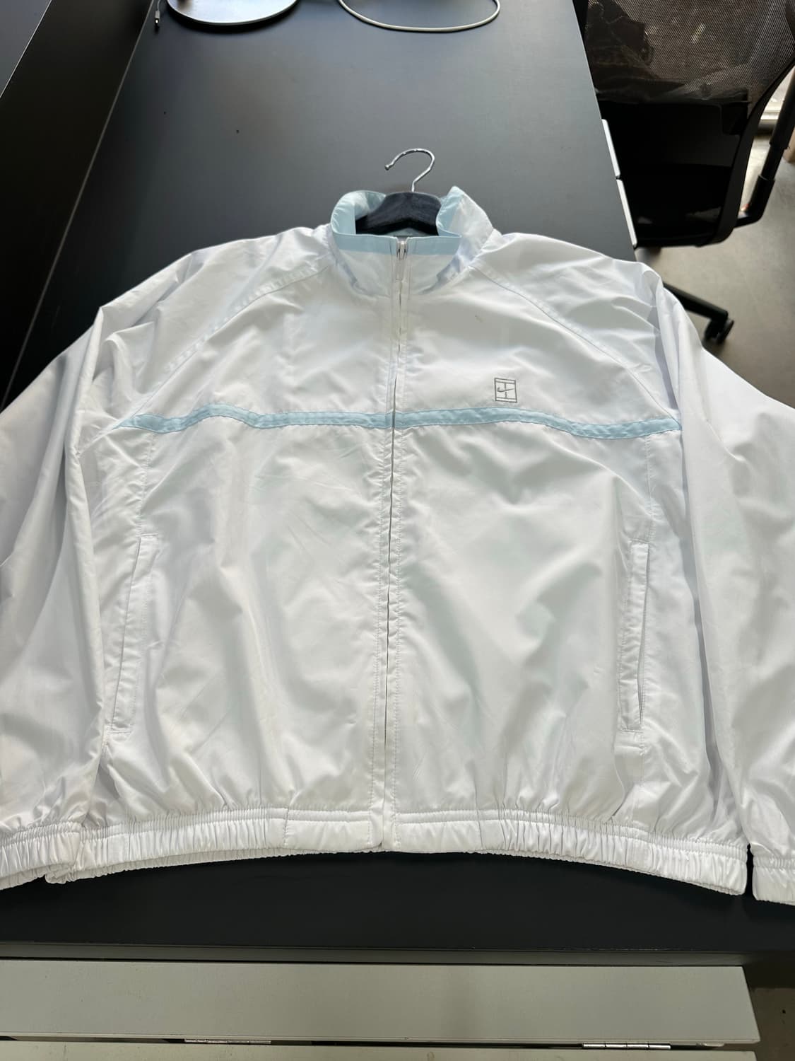 나이키 화이트소라 트랙 윈드브레이커자켓 상품이미지4